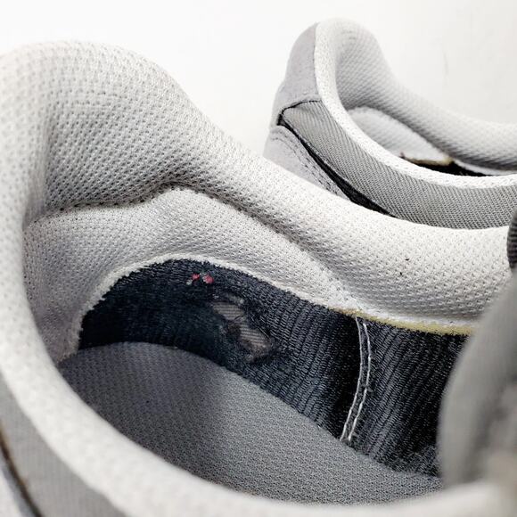 Onitsuka Tiger Shoes Womens 9 Ultimate 81 Grey Black Retro Sneaker - Picture 7 of 16